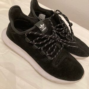 Classic suede tubular Adidas!